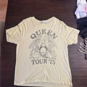 Daydreamer Queen Graphic Tee